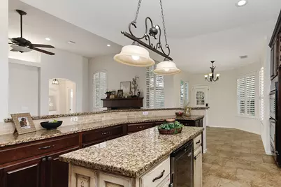 67 N Old Cedar Circle, The Woodlands, TX 77382 - Photo 12