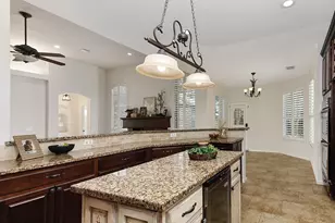 67 N Old Cedar Cir, The Woodlands, TX 77382 - Photo 12