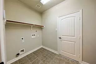 403 Woodpecker Forest Ln, Conroe, TX 77384 - Photo 16