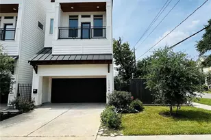 1103 W 15th 1/2 St, Houston, TX 77008 - Photo 1