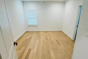 1103 W 15th 1/2 St, Houston, TX 77008 - Photo 32