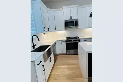1103 W 15th 1/2 Street #A, Houston, TX 77008 - Photo 10