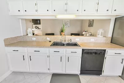 16114 Arborlea Drive, Friendswood, TX 77546 - Photo 10