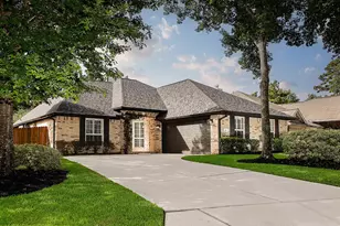 11 Fair Light, The Woodlands, TX 77382 - Photo 2