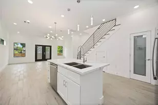 3022 Retta St, Houston, TX 77026 - Photo 8