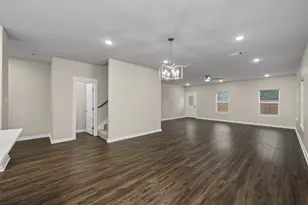 117 Sun City Ln, Conroe, TX 77304 - Photo 12