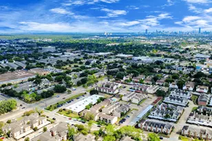 10075 Westpark Dr, Houston, TX 77042 - Photo 14