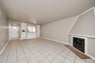 10075 Westpark Dr, Houston, TX 77042 - Photo 6