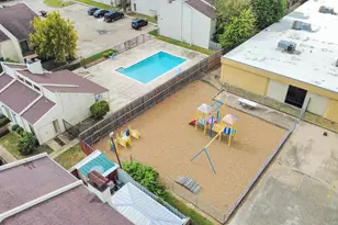 10075 Westpark Dr, Houston, TX 77042 - Photo 18