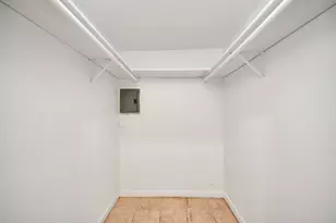 10075 Westpark Dr, Houston, TX 77042 - Photo 12