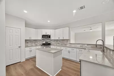 218 Magnolia Grove Lane, Houston, TX 77049 - Photo 20