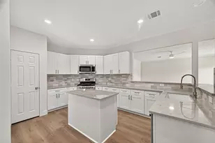 218 Magnolia Grove Ln, Houston, TX 77049 - Photo 20