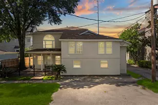 710 W 10th St, Houston, TX 77008 - Photo 2
