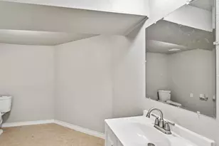 741 Vine St, Clute, TX 77531 - Photo 10