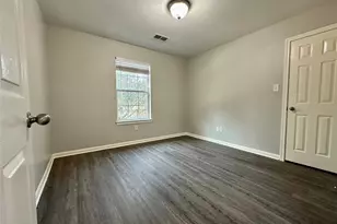4934 S Cancun Dr, Houston, TX 77045 - Photo 14