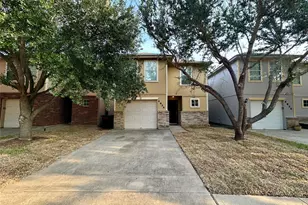4934 S Cancun Dr, Houston, TX 77045 - Photo 1