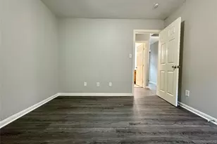 4934 S Cancun Dr, Houston, TX 77045 - Photo 6