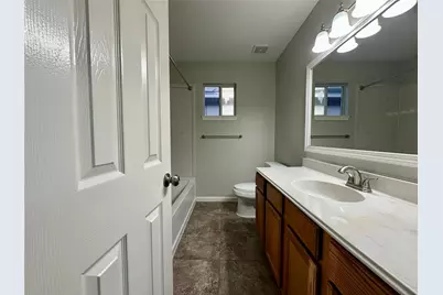 4934 S Cancun Drive, Houston, TX 77045 - Photo 4