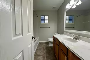 4934 S Cancun Dr, Houston, TX 77045 - Photo 4