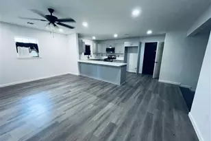 8817 Dandy St, Houston, TX 77016 - Photo 2