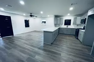 8817 Dandy St, Houston, TX 77016 - Photo 4