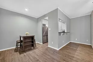 2001 Bering Dr, Houston, TX 77057 - Photo 10