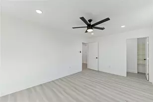 4516 Galesburg St, Houston, TX 77051 - Photo 16