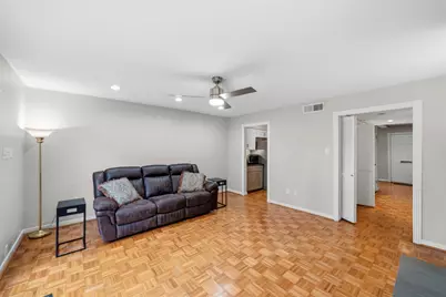 10152 Longmont Drive #38/10, Houston, TX 77042 - Photo 22