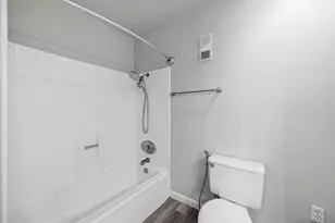 10152 Longmont Dr, Houston, TX 77042 - Photo 28