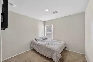 7918 Globe Thistle Ln, Houston, TX 77016 - Photo 14