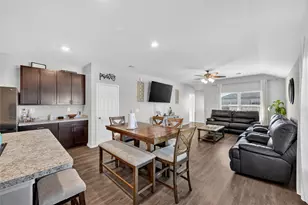 7918 Globe Thistle Ln, Houston, TX 77016 - Photo 6