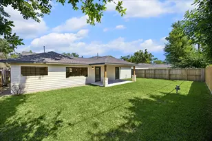 1827 Millwood Dr, Houston, TX 77008 - Photo 24