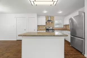 729 E 41st St, Houston, TX 77022 - Photo 10