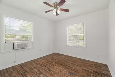 729 E 41st Street, Houston, TX 77022 - Photo 14