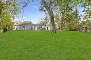 729 E 41st St, Houston, TX 77022 - Photo 22