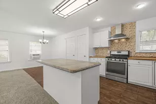 729 E 41st St, Houston, TX 77022 - Photo 18