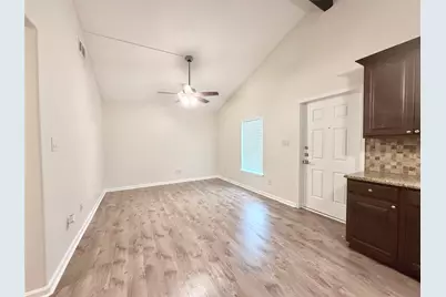 420 Winding Way Street, Lake Jackson, TX 77566 - Photo 4