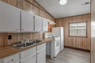 136 S Johnnie St, Trinity, TX 75862 - Photo 8