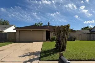 2815 Fir Crest Ct, Stafford, TX 77477 - Photo 2