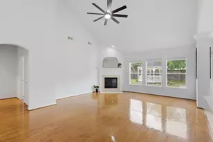 15902 Emerald Briar Ln, Houston, TX 77084 - Photo 4