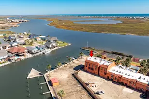 411 Sailfish St, Freeport, TX 77541 - Photo 32