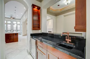 5346 Val Verde St, Houston, TX 77056 - Photo 12