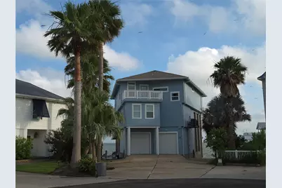 106 Quayside Drive, Tiki Island, TX 77554 - Photo 1