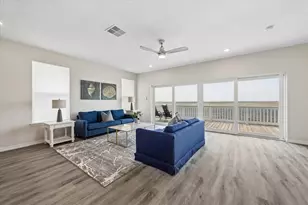 106 Quayside Dr, Tiki Island, TX 77554 - Photo 4