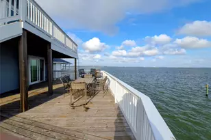 106 Quayside Dr, Tiki Island, TX 77554 - Photo 4