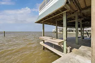 106 Quayside Dr, Tiki Island, TX 77554 - Photo 30