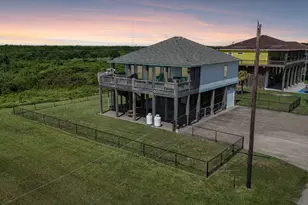 927 Magnolia Ln, Port Bolivar, TX 77650 - Photo 36