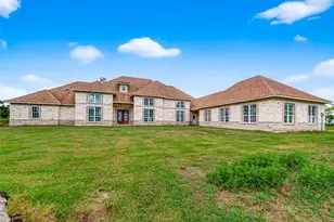1013 Battlebell Rd, Highlands, TX 77562 - Photo 1