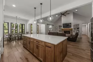157 Wagon Pass Dr, Huntsville, TX 77340 - Photo 10