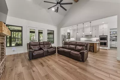 157 Wagon Pass Drive, Huntsville, TX 77340 - Photo 12